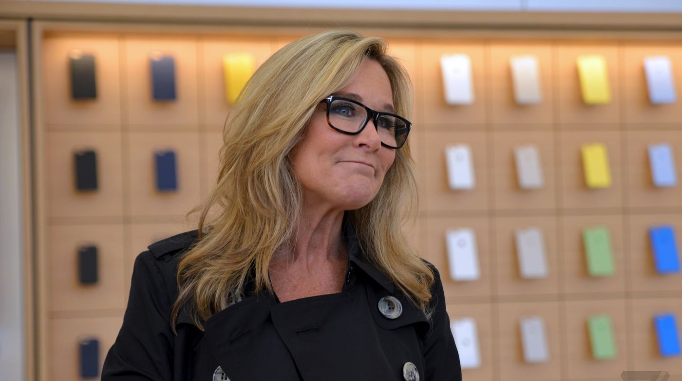 负责零售业务的一把手安吉拉·阿伦茨(angela ahrendts)将于4月份离职