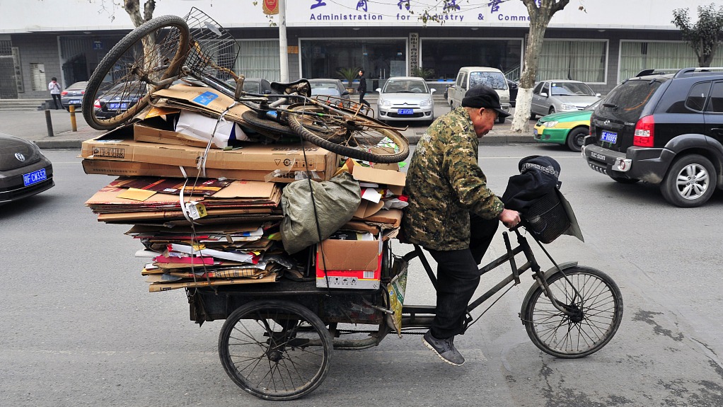 靠捡破烂买两套房,废品回收不想被互联网改造?