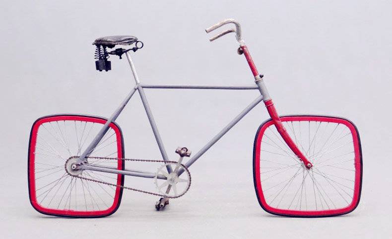 Bike-with-square-wheels-clown.jpg