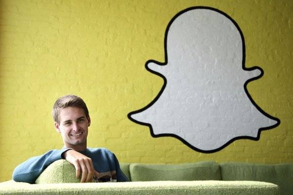 Snapchat秘史：做世界上最火的应用，还是随30亿美元收购消失？.jpg