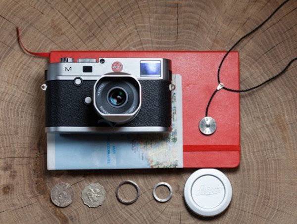 Leica-themed-jewelry-by-Markin-4-550x415.jpg
