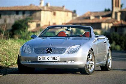 1994_Mercedes-Benz_SLK-I_Turin_01.jpg