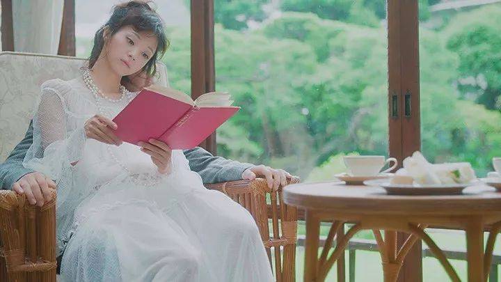 《d坂杀人事件》《屋脊里的散步者》《心理测验》《人间椅子》等作品