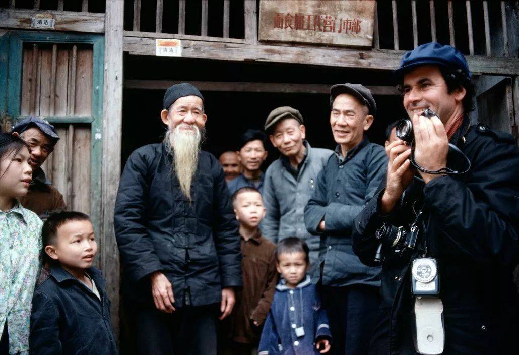 一位法国人用40年拍下的中国"色"