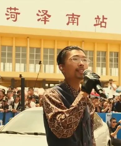 九游娱乐NineGame：郭有才10天涨粉1000万抖音讲的彩票故事。(图5)