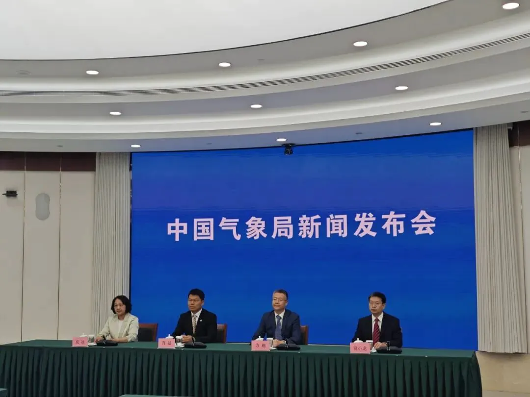 超强厄尔尼诺概率增大,国家气候中心:本次事件发展快、强度强、需高度重视,8月我国暴雨、高温、台风将偏多