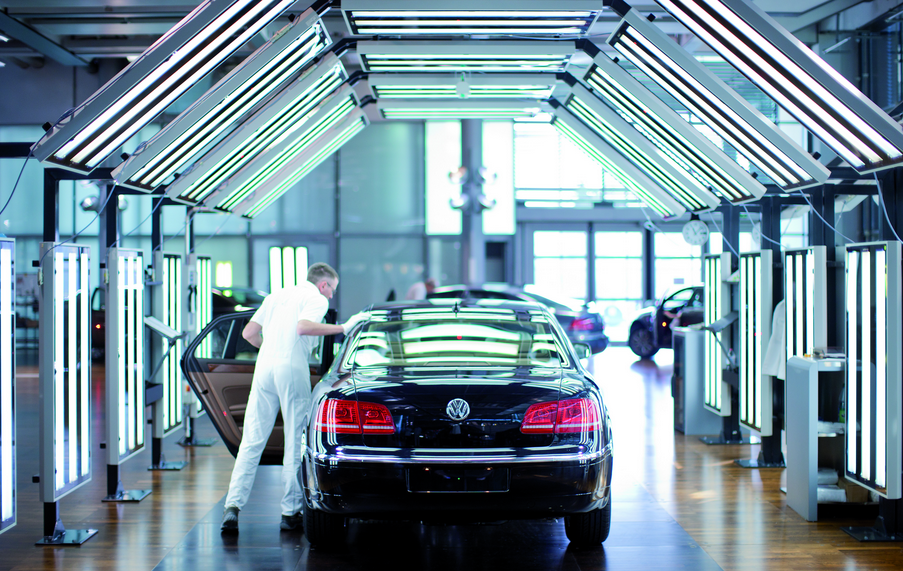 辉腾虽然停产，但是大众显然放不下中国高端汽车市场