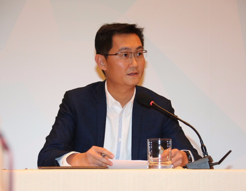 【早报】“马化腾的回应”是P图；巴菲特：买了很多中国股票