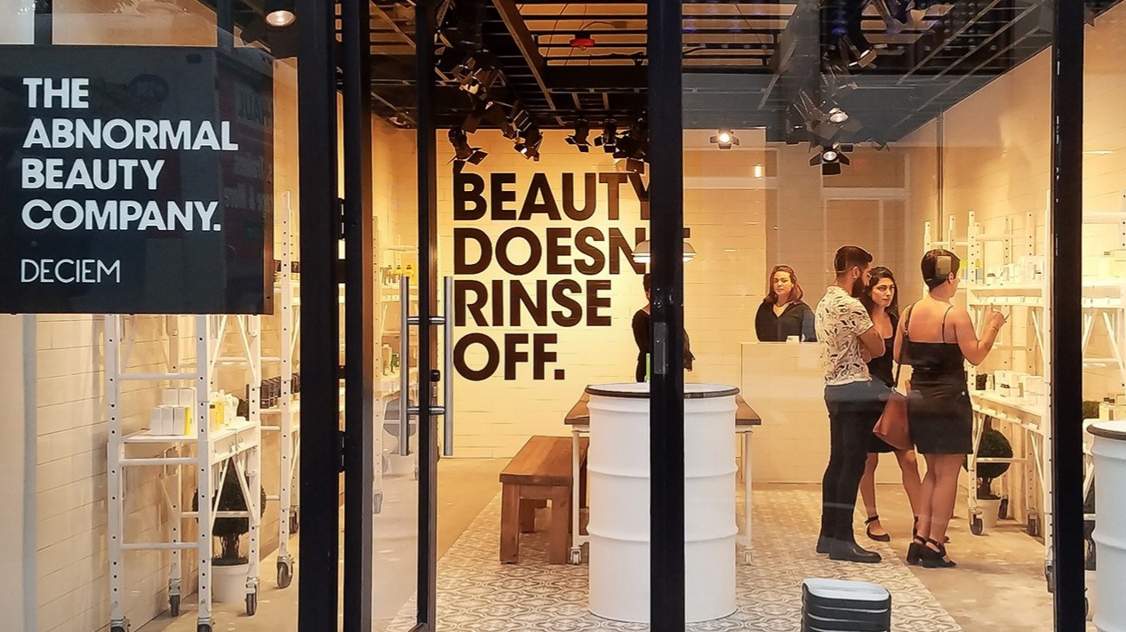 网红美妆品牌The Ordinary要“倒闭”，是雅诗兰黛的锅？