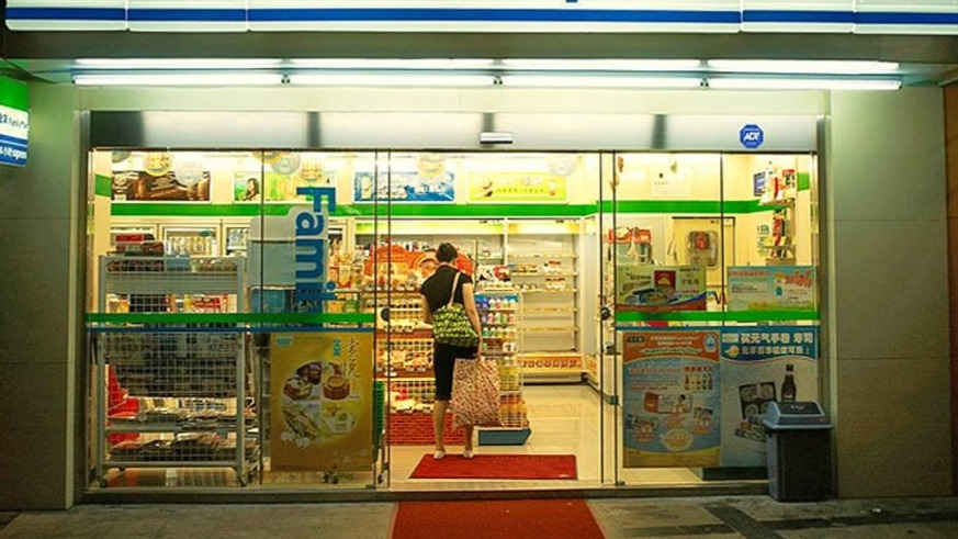 便利店“华东局”：大战鹿死谁手？