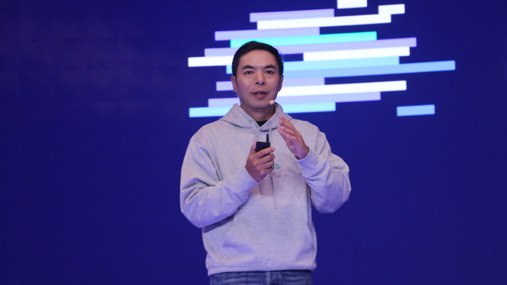 张小龙4个小时演讲全文：每天有1亿人教我做产品