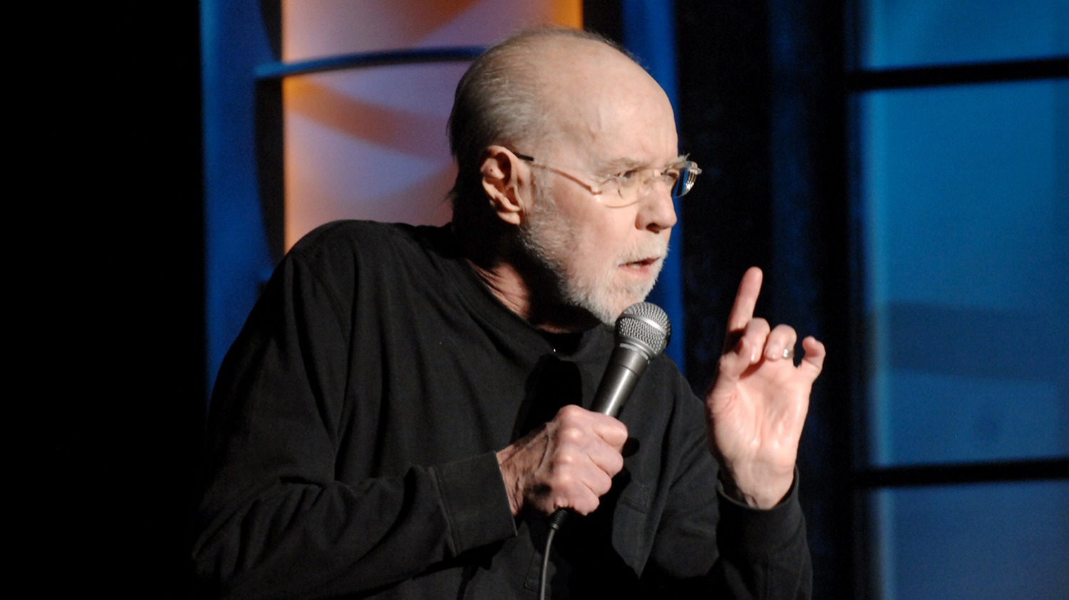 作者:周奇墨(单口喜剧演员),封面:fortune乔治·卡林(george carlin)