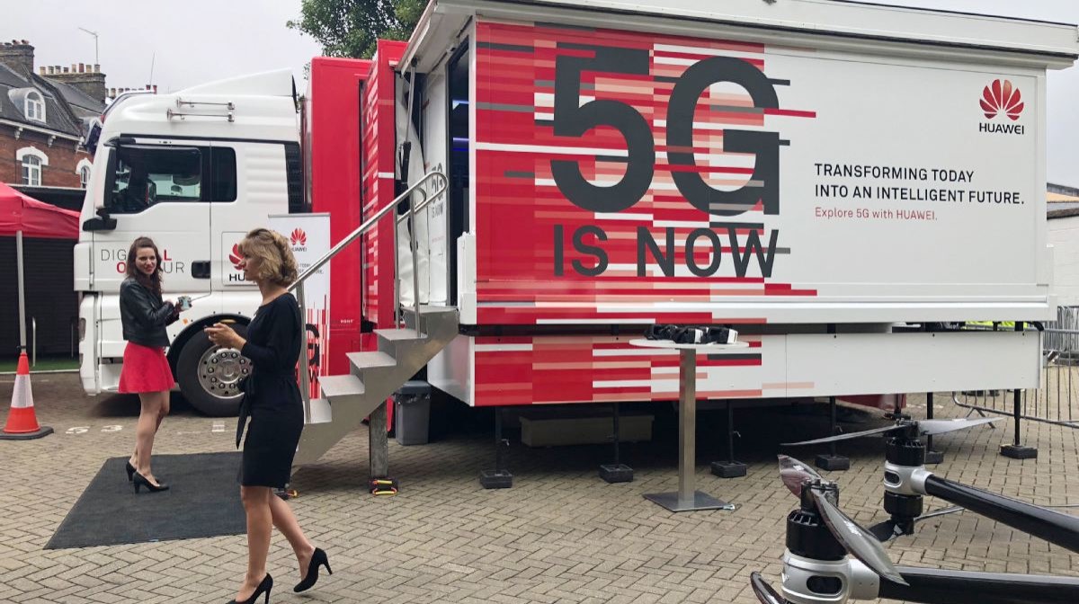 【虎嗅晚报】华为Mate 20获中国首张5G终端电信设备进网许可证