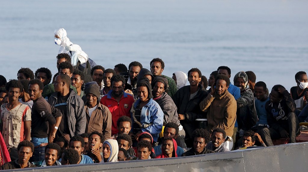 两个世界两种孤独：移民书写中的离散与挣扎