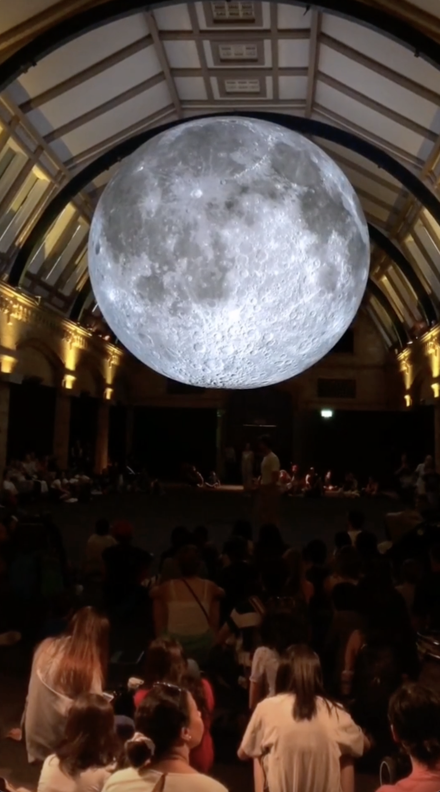 月亮博物馆：艺术家Luke Jerram创作的公共艺术装置