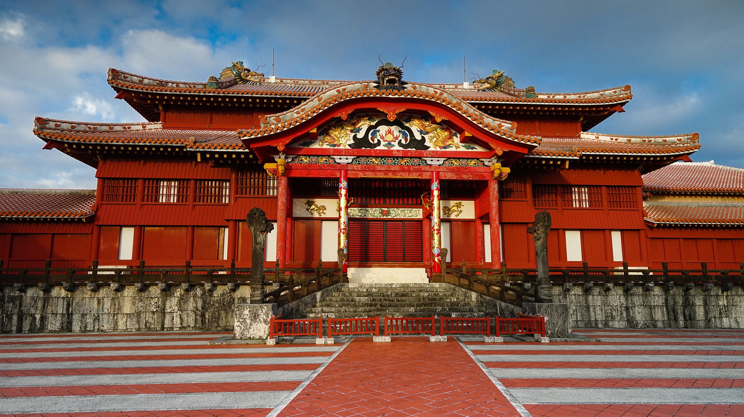 这里是首里城，又一个被烧毁的世界遗产