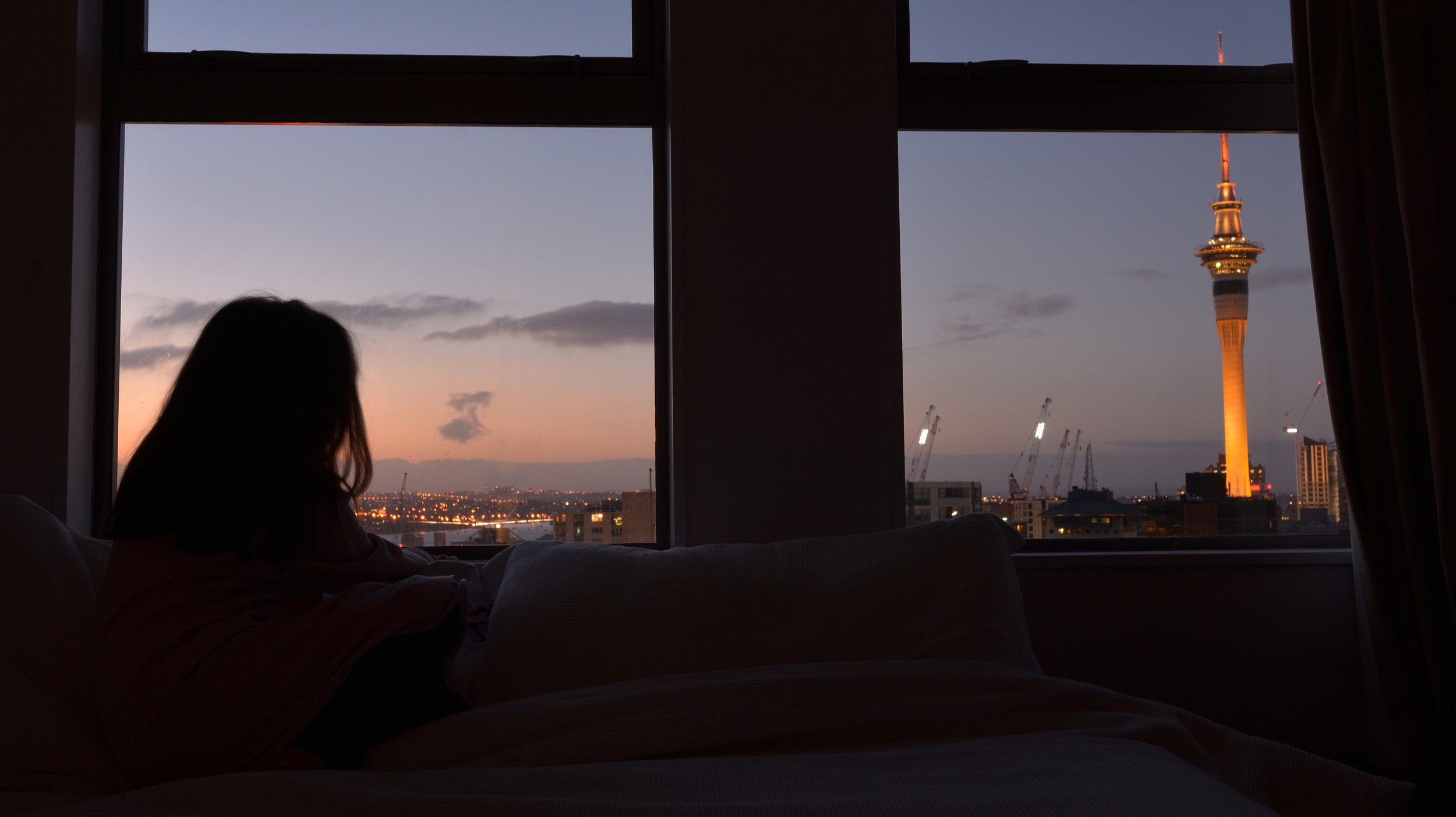 卖晚安的10年，我学会与自己和解