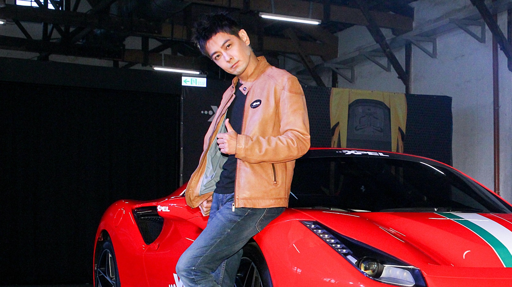 林志颖开特斯拉出车祸，专业赛车手也驾驭不住？-虎嗅网