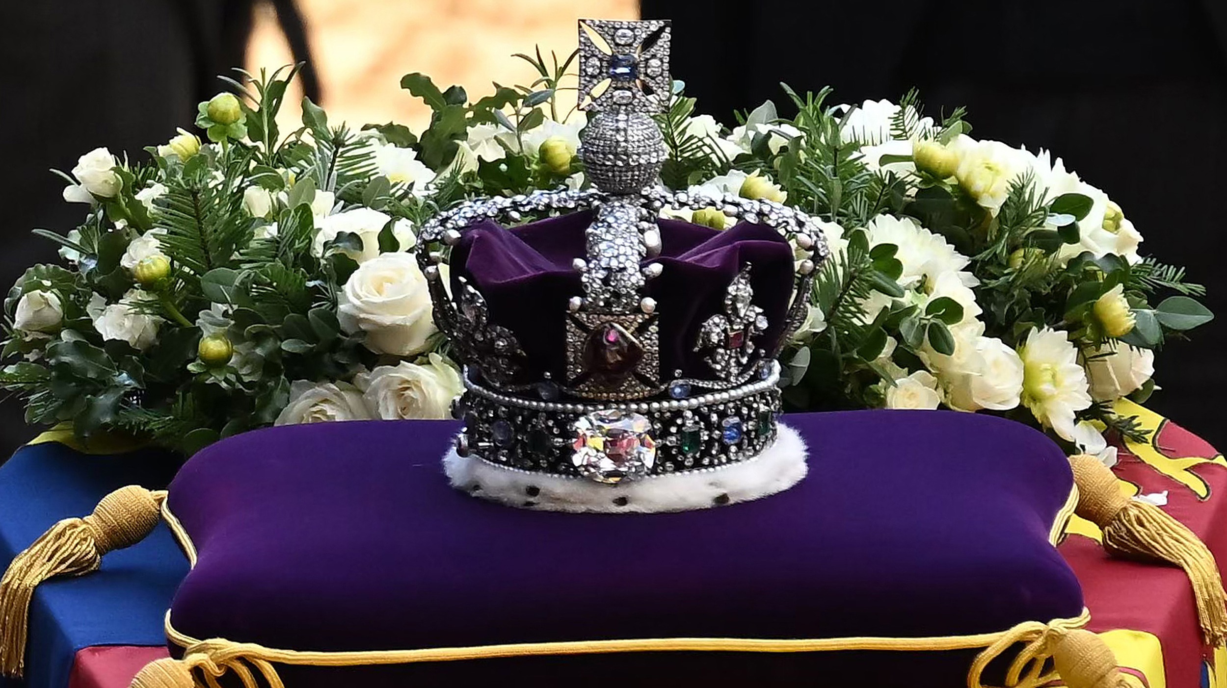 南非“追债”英王室：把皇冠上的世界最大钻石还回来