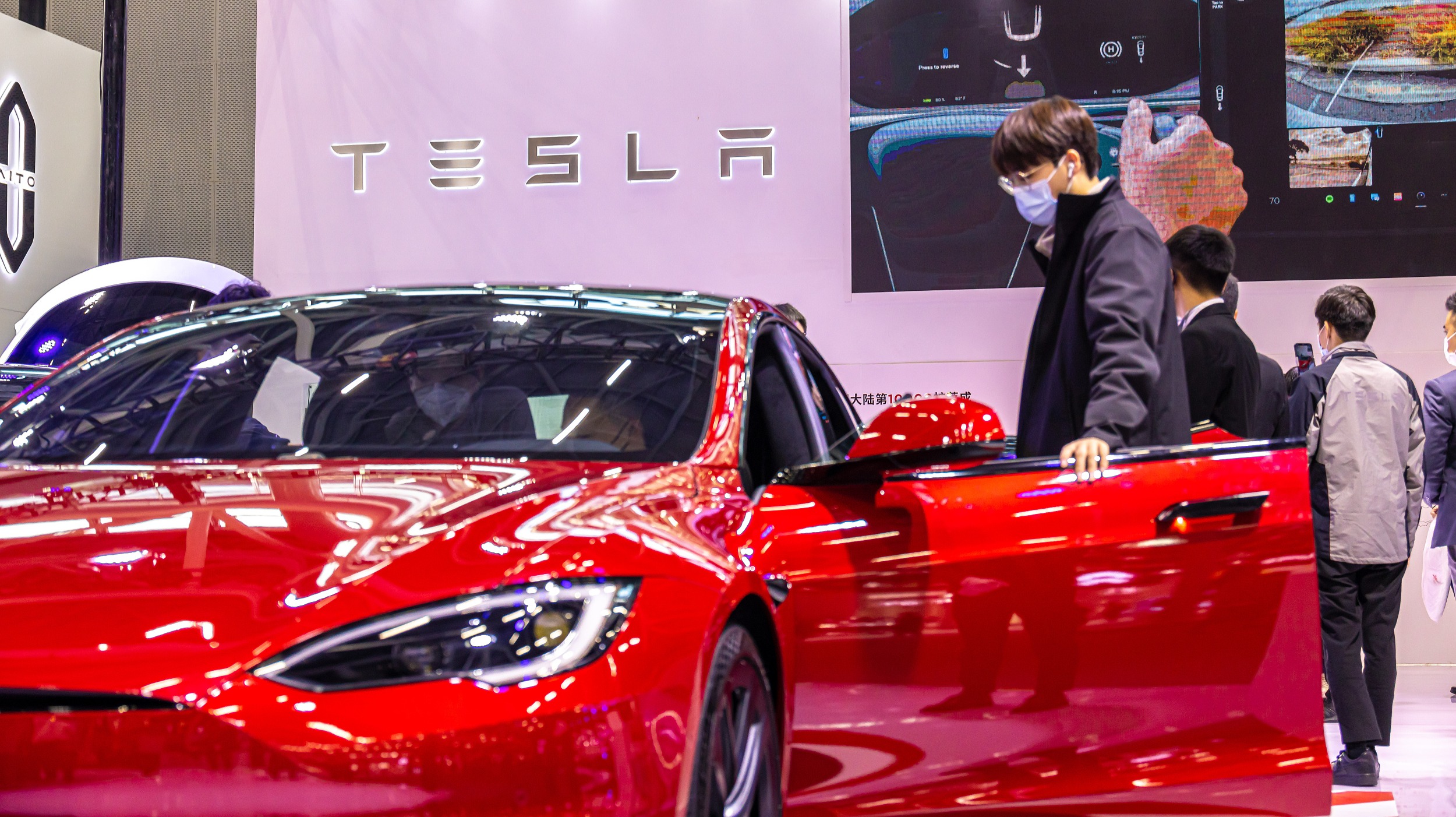 中国车主“拿捏”特斯拉？