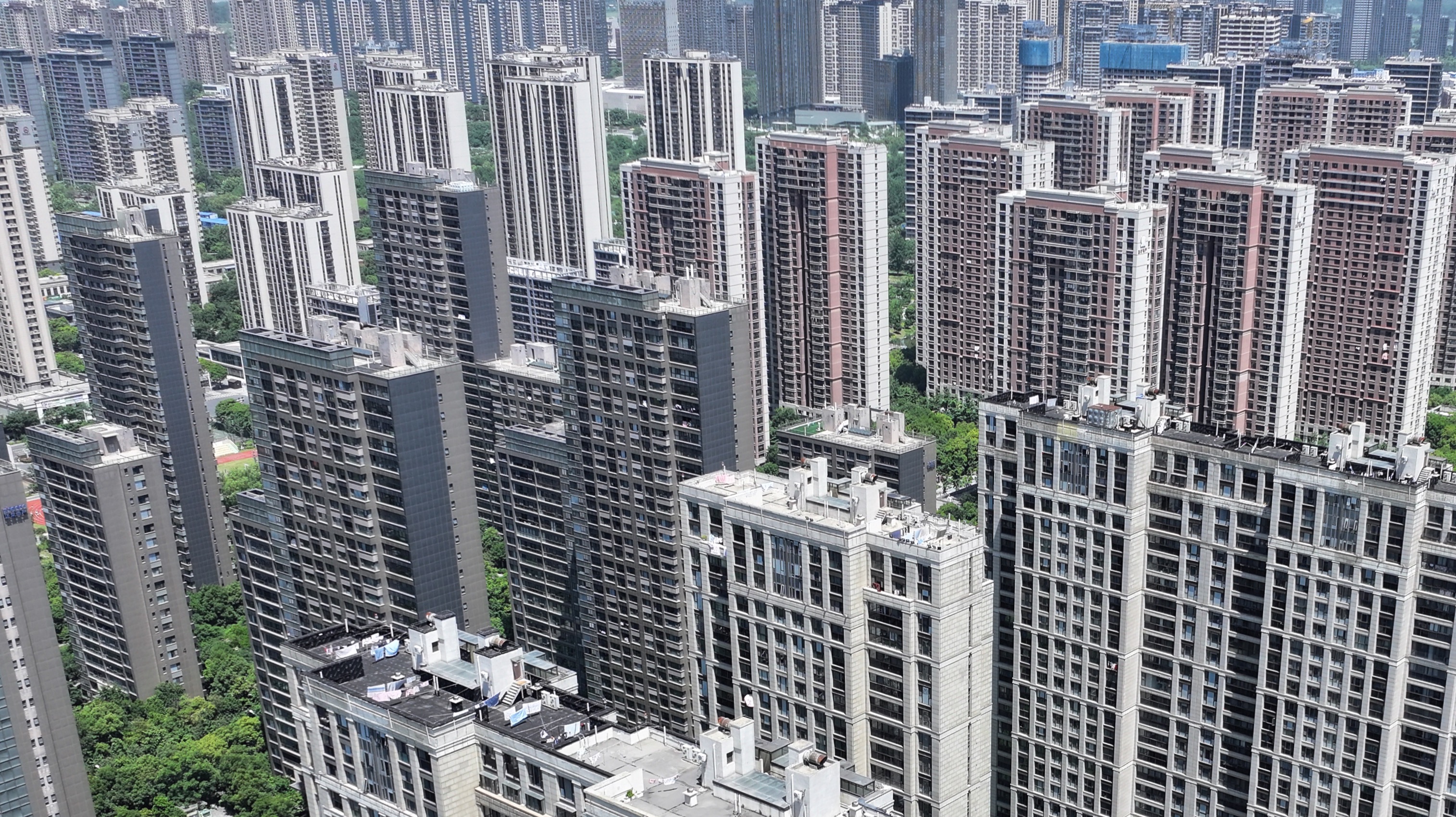 密集的地产政策能改变地产现状吗？