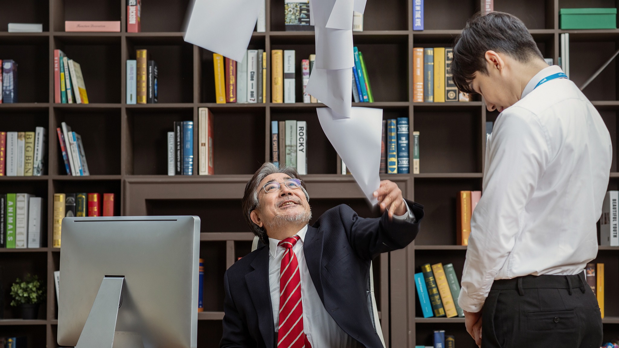 开公司，该不该用熟人？