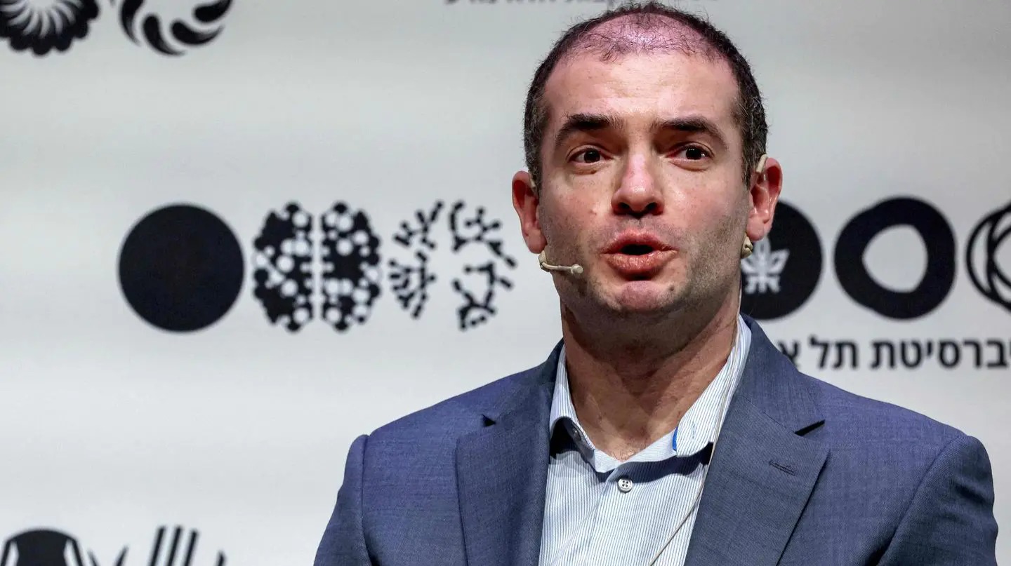 Ilya宣判：预训练即将终结，NeurIPS现场沸腾