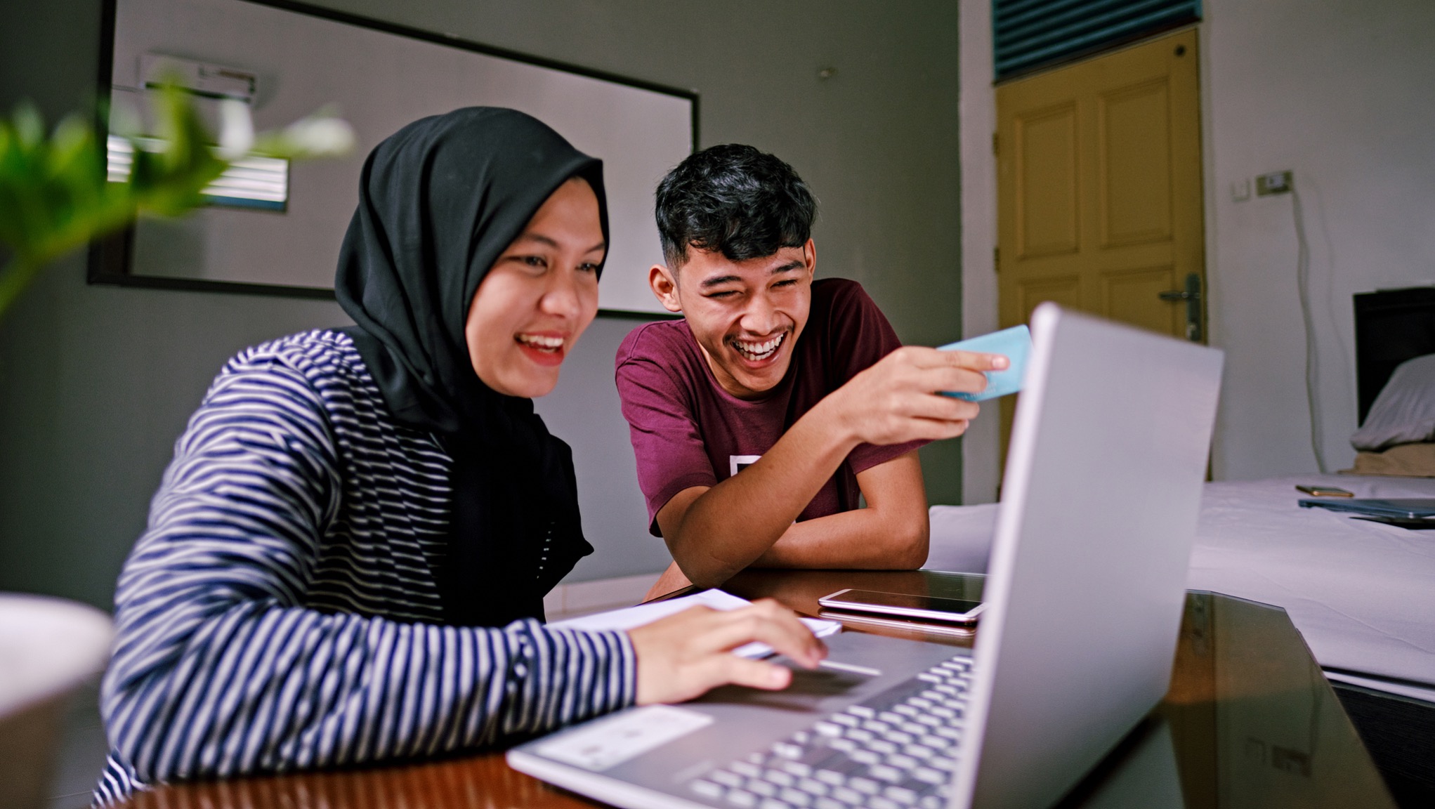 印尼人，正在大把大把学中文