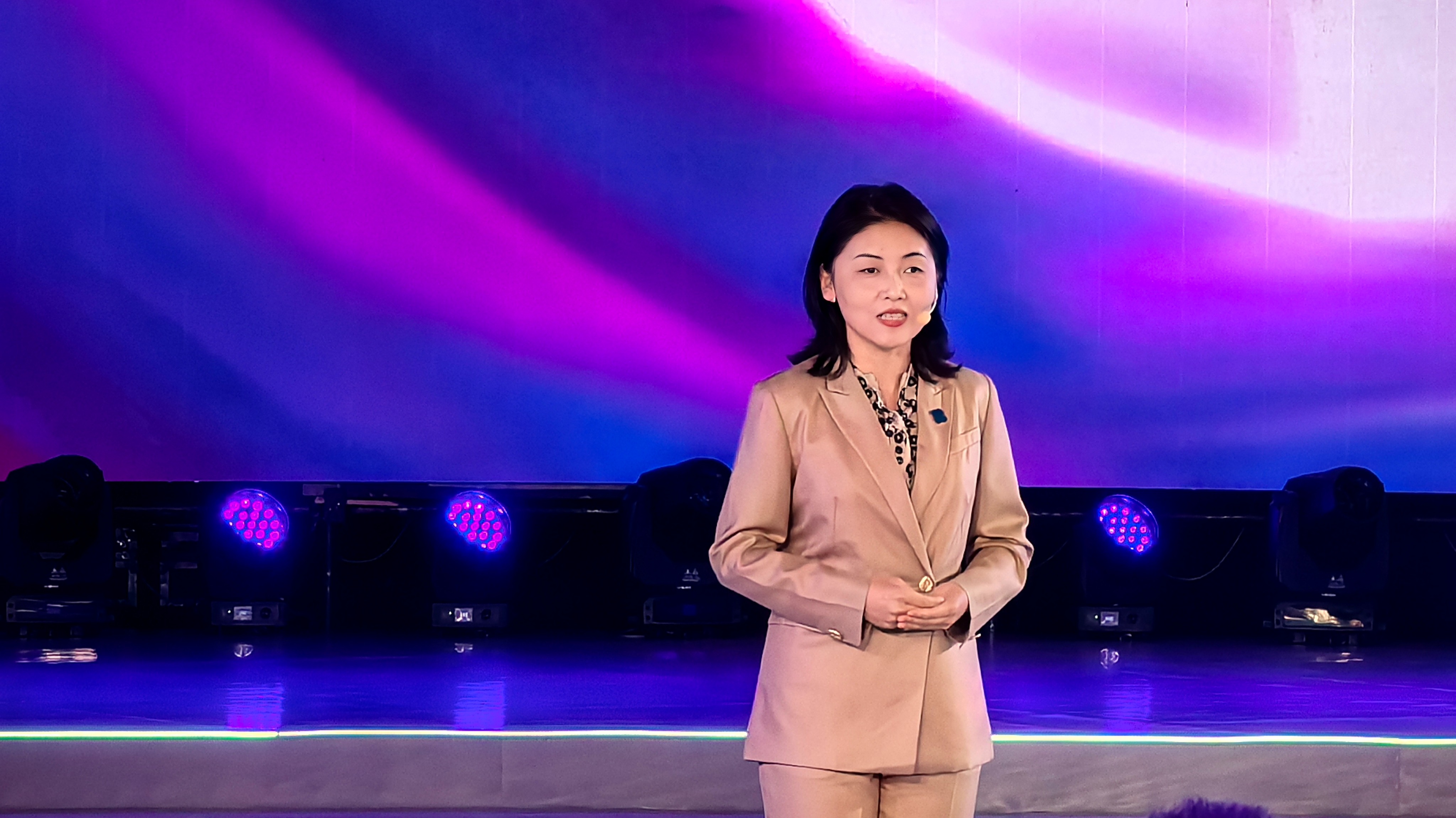 颜宁公开打假，为何总有人热衷于“造神”？