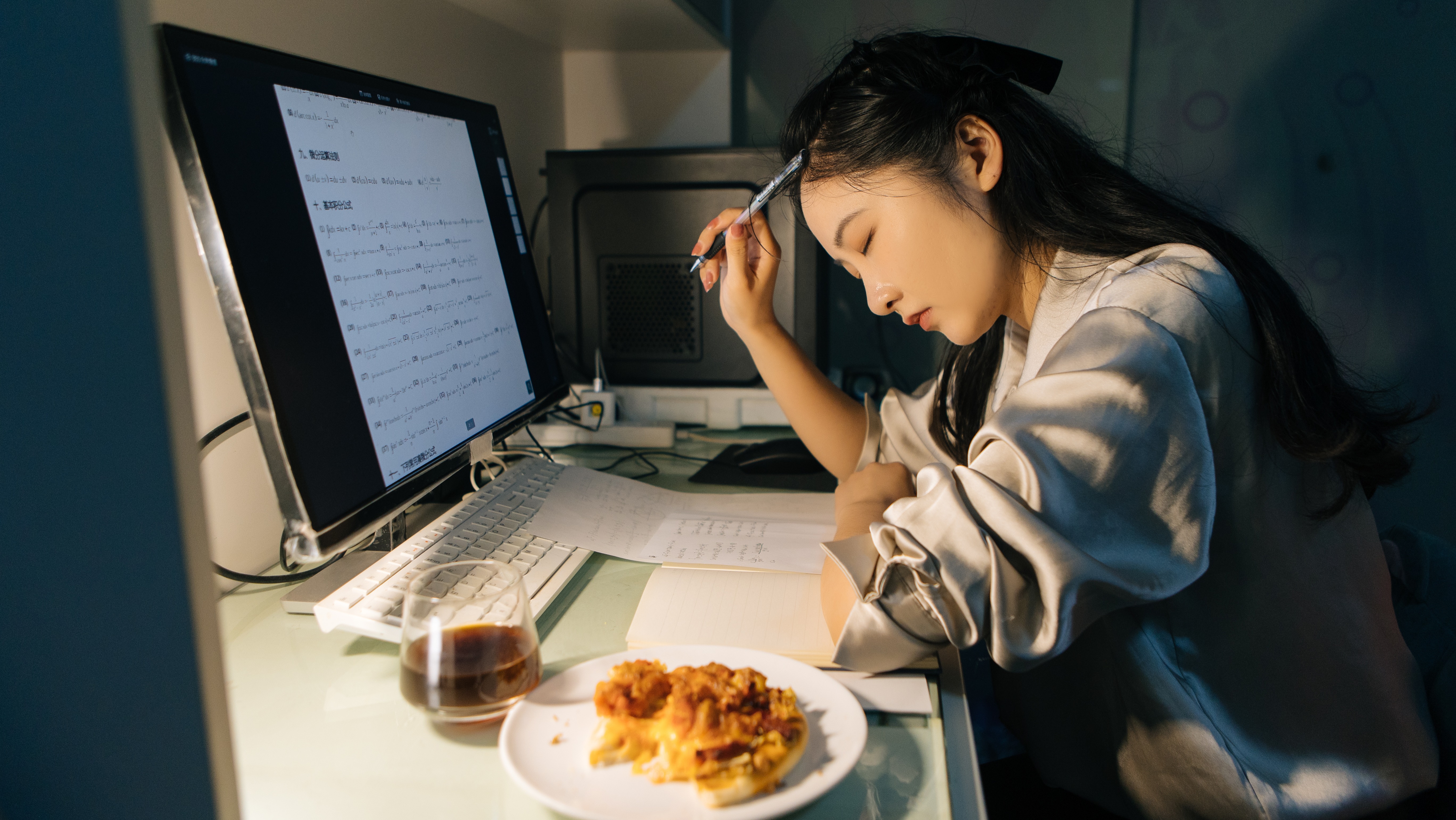 小镇做题家的精神困境：考上985，却不认识自己