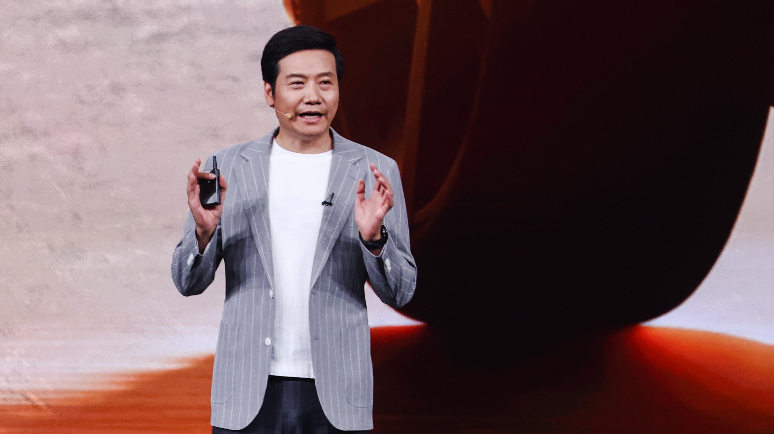 车主喊话雷军：别直播了，给我们一个解释吧