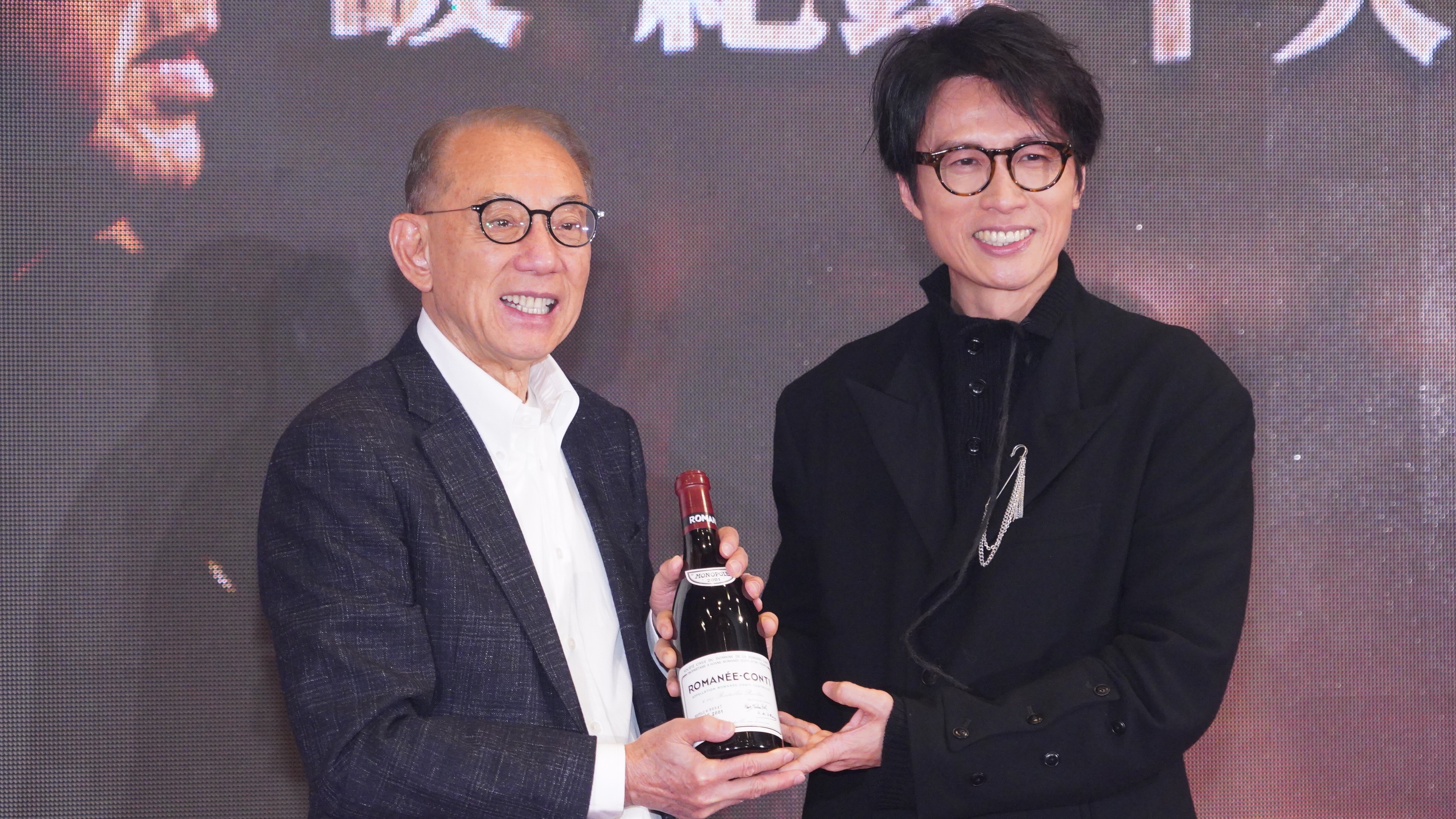 166亿港元债务危机，英皇群星能救“港娱教父”吗？-虎嗅网