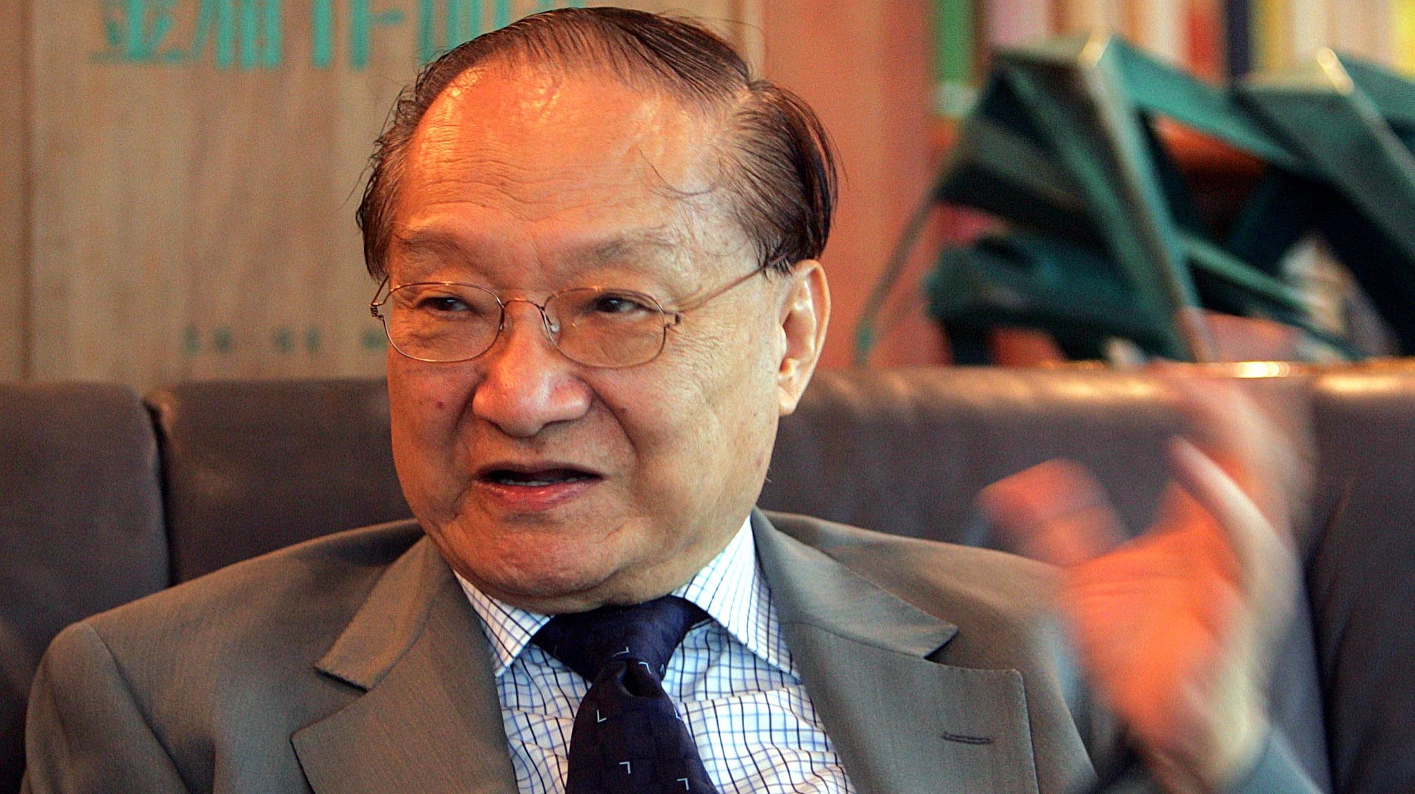 人世之处，遇金庸，见高山