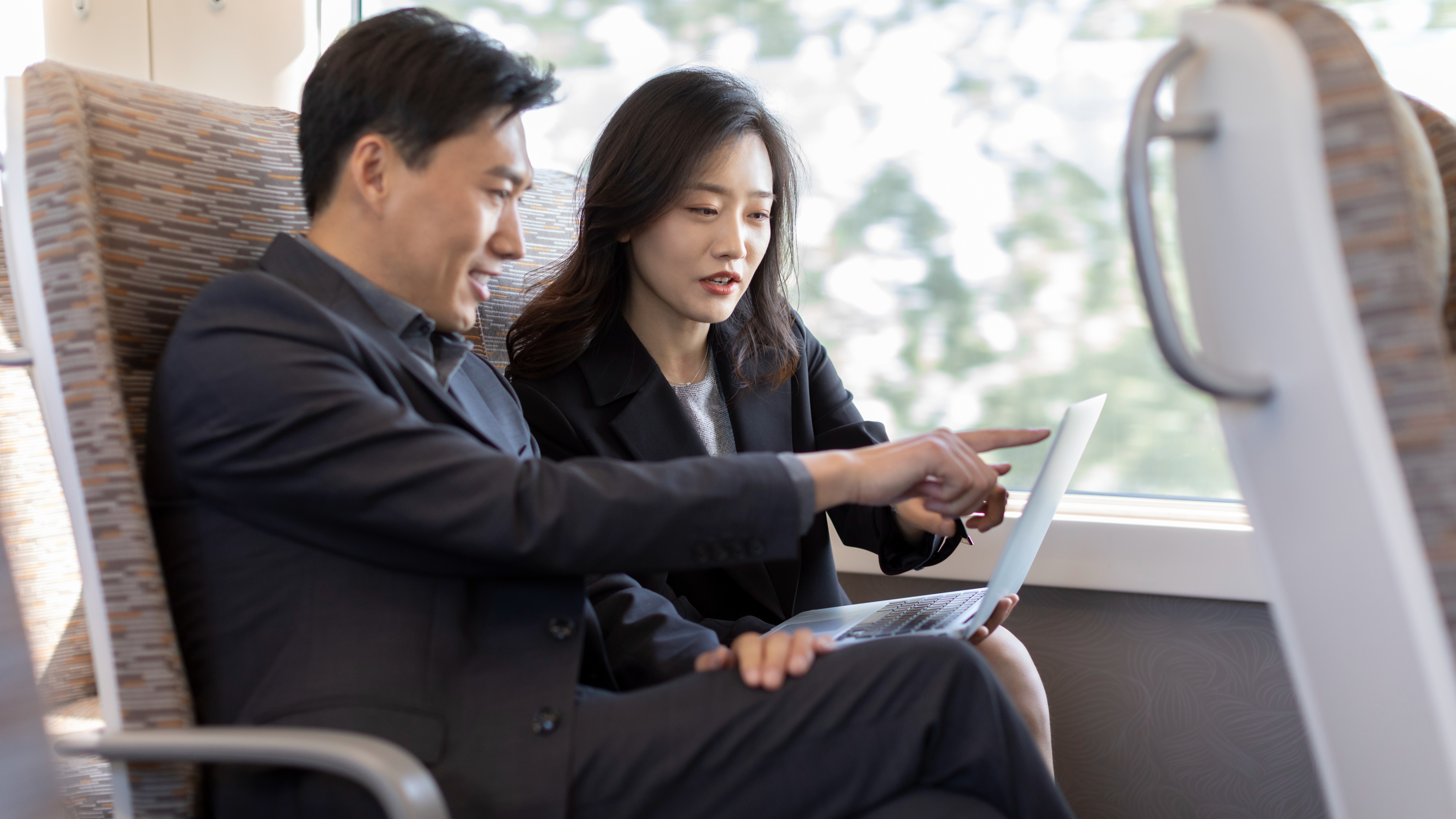 外企也开始“非必要不出差了”？