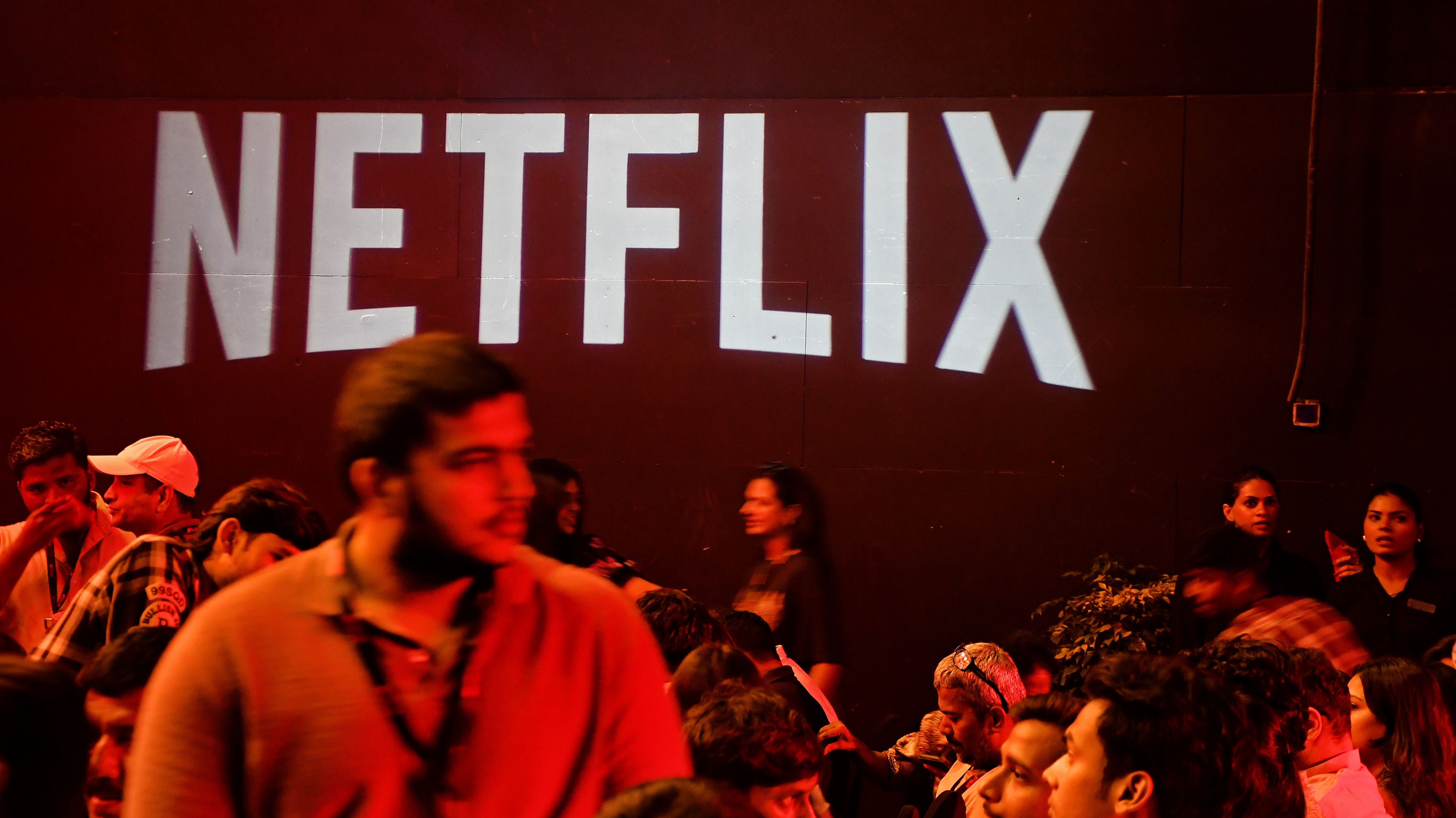 Netflix827亿美金收购华纳幕后的七个问题