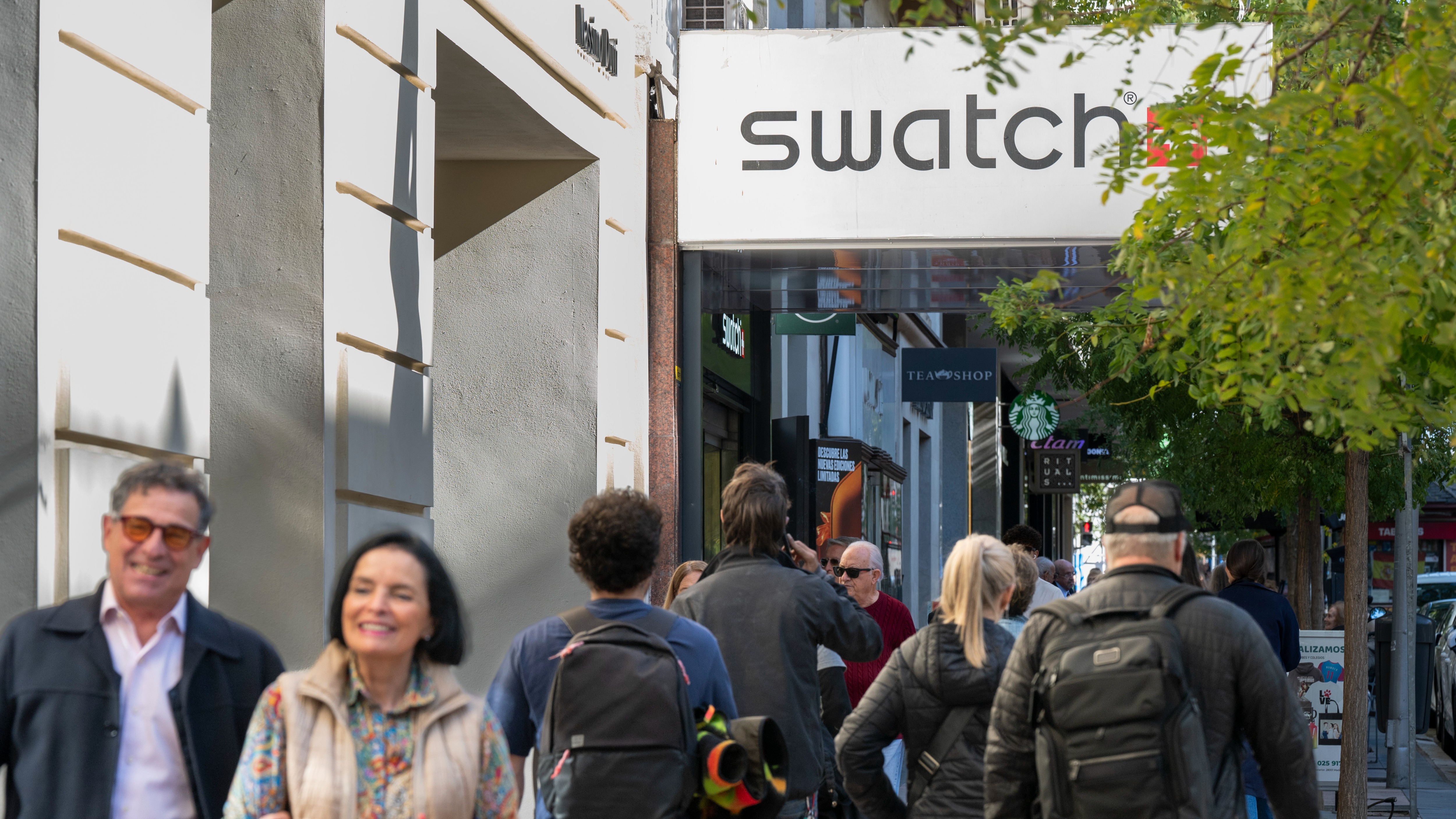 Swatch危机：瑞士钟表的昔日骄傲与美国“野蛮人”