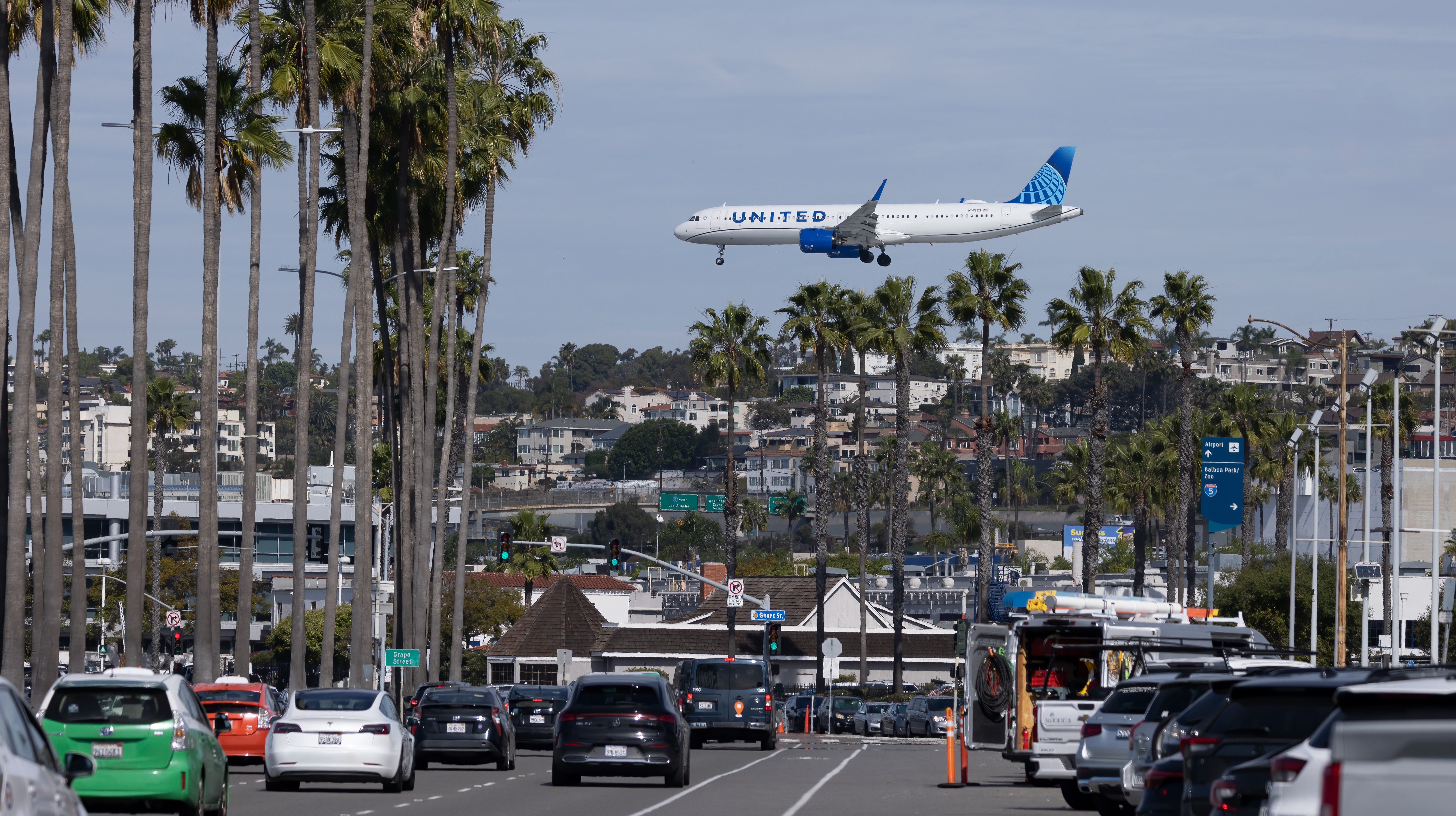 首富“用脚投票”：加州为何开始留不住马斯克们？
