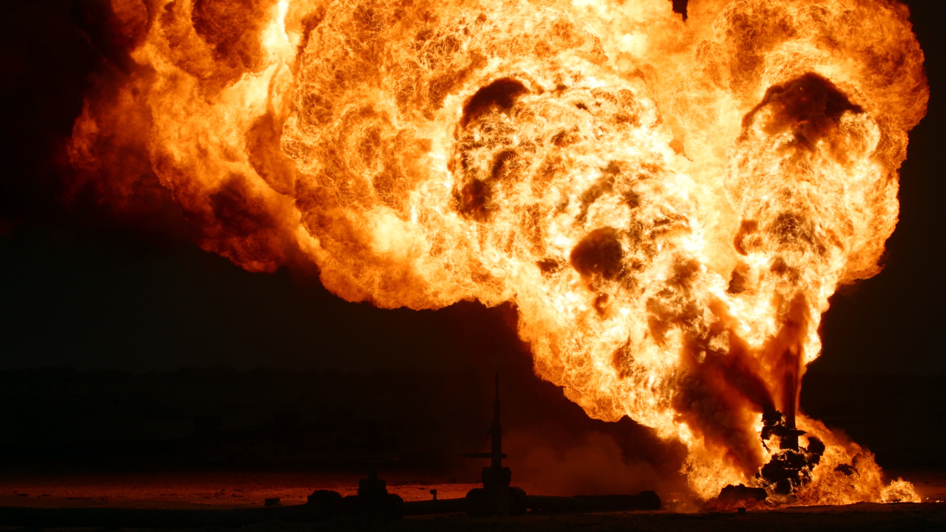 油价巨震，石油股尴尬了