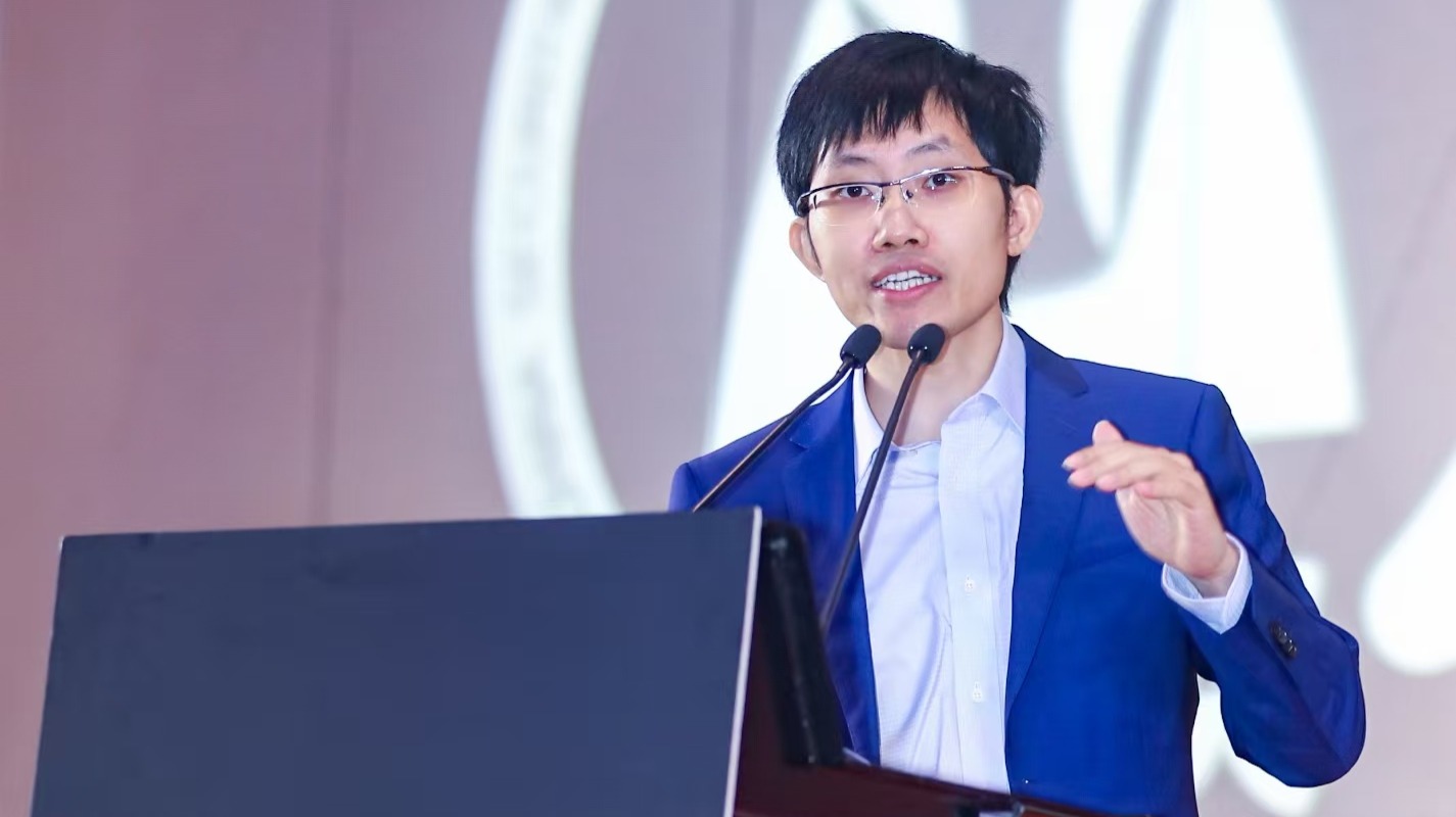 梁文锋留住97%员工