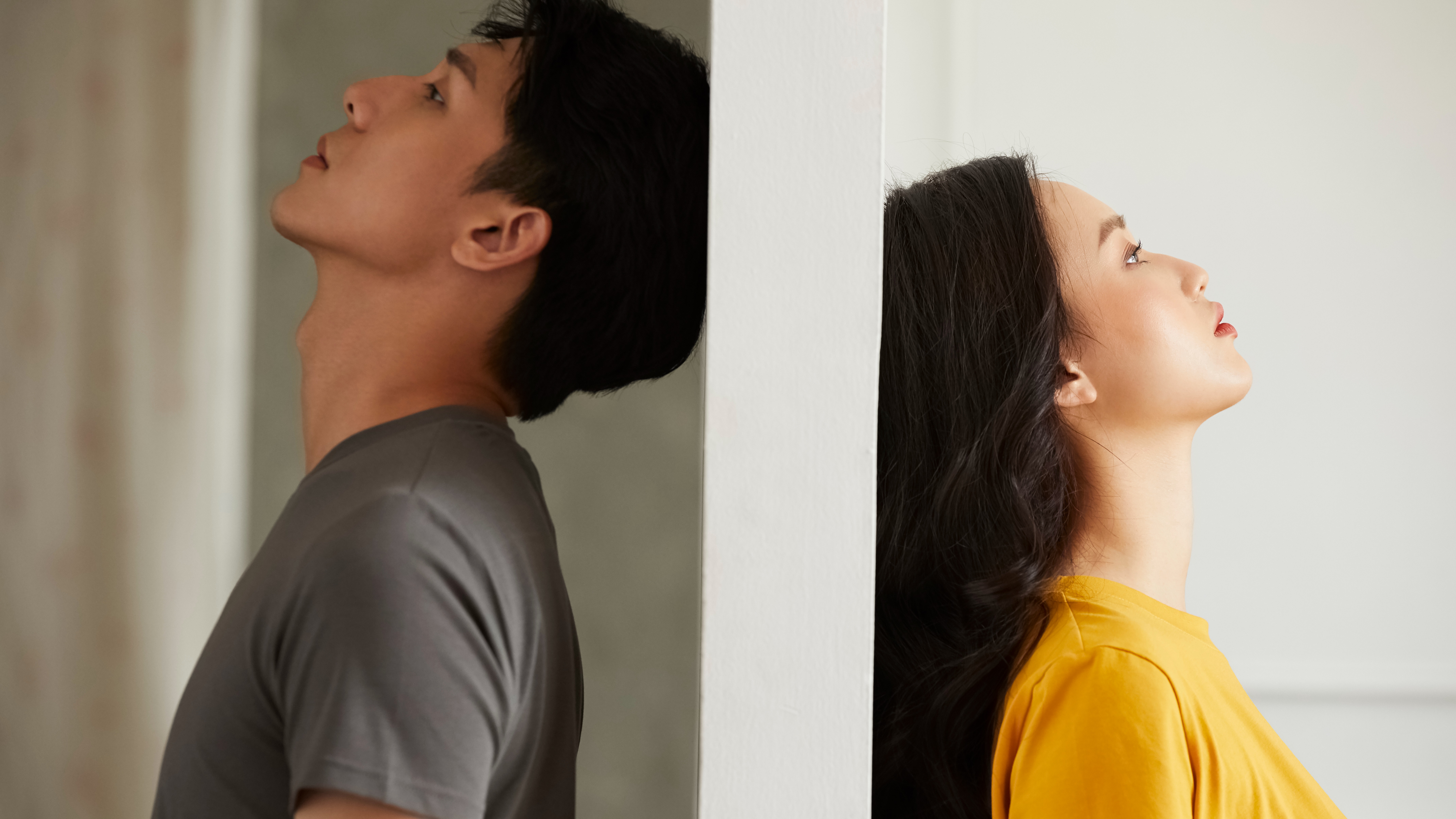 爱情贬值时代，这群年轻人主动选择“婚内分居”
