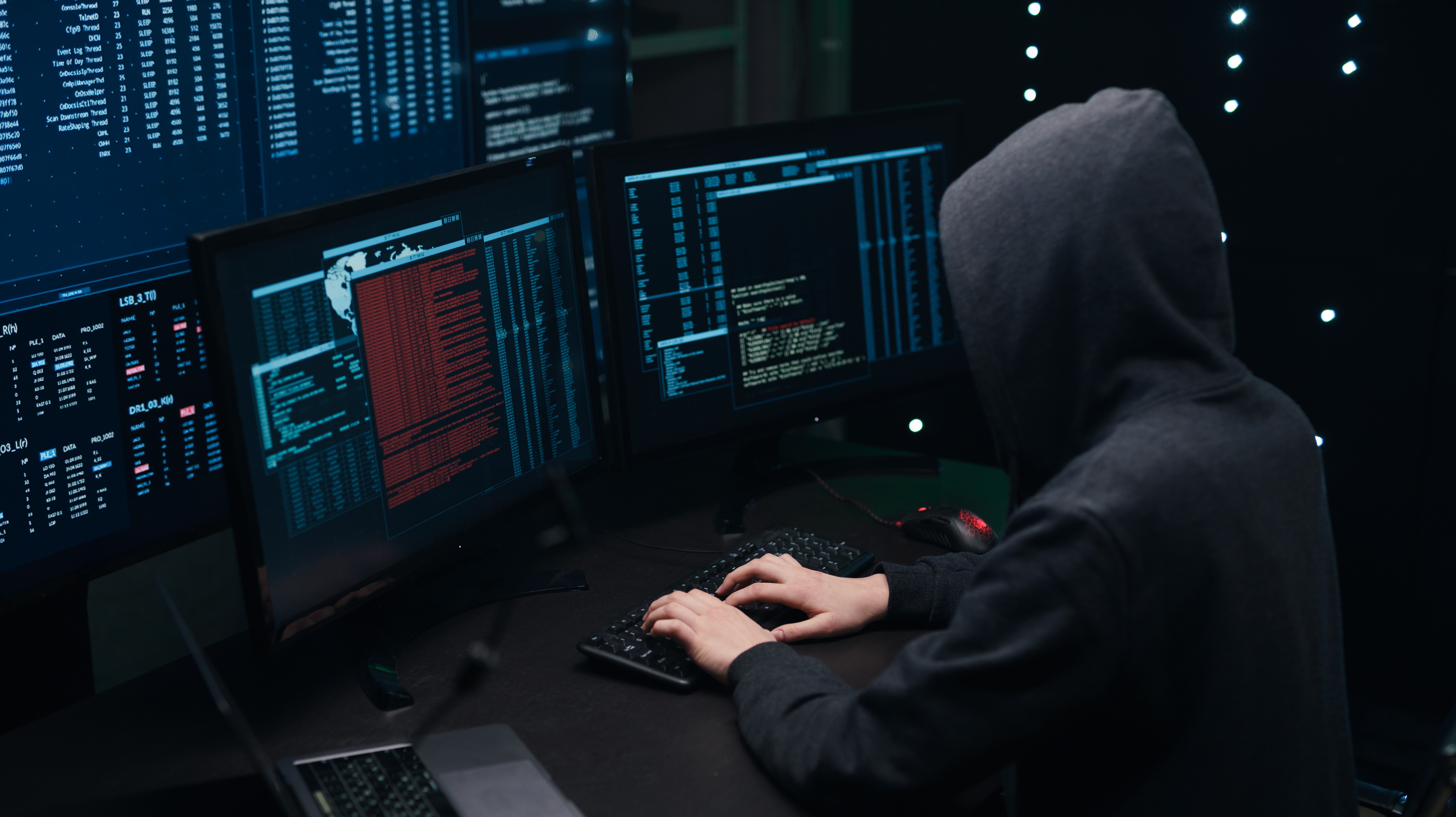人类最恐惧的事情还是发生了：AI们拉了个群密谋大事